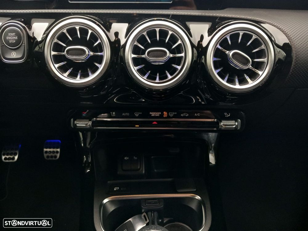 Mercedes-Benz A 180 d AMG Line - 19