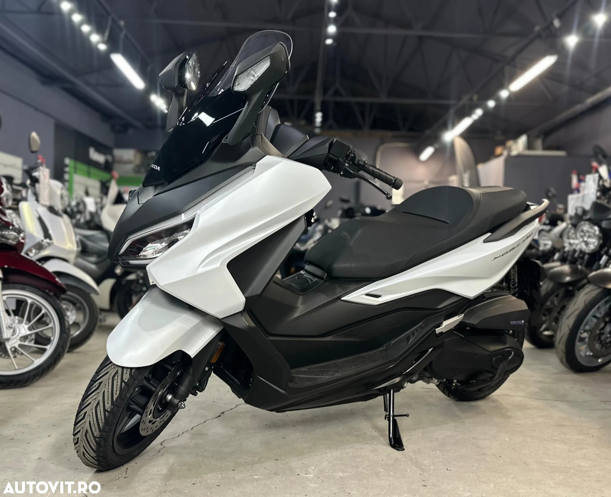 Honda Forza 350 - 3