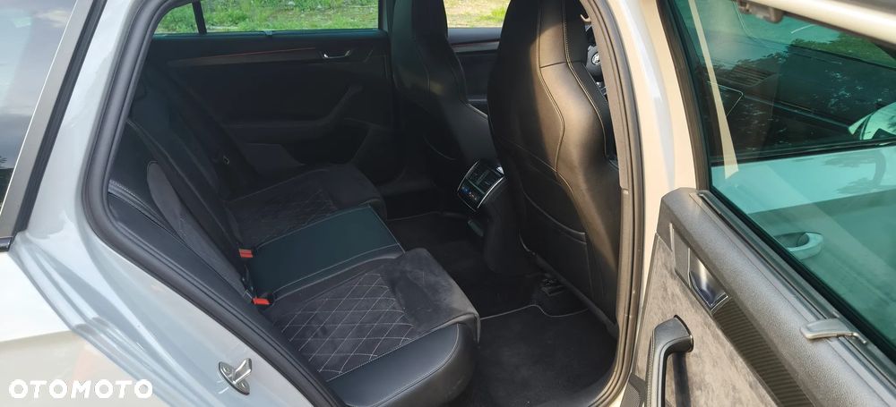 Skoda Superb 2.0 TSI 4x4 Sportline DSG - 8