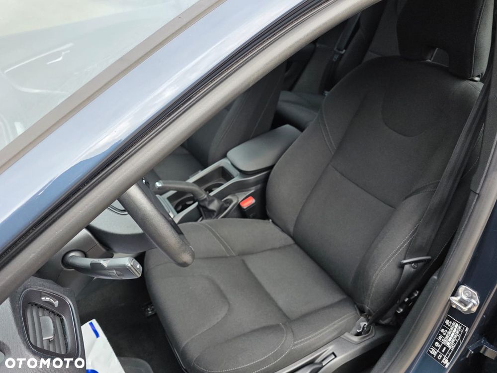 Volvo V40 D2 Momentum - 19