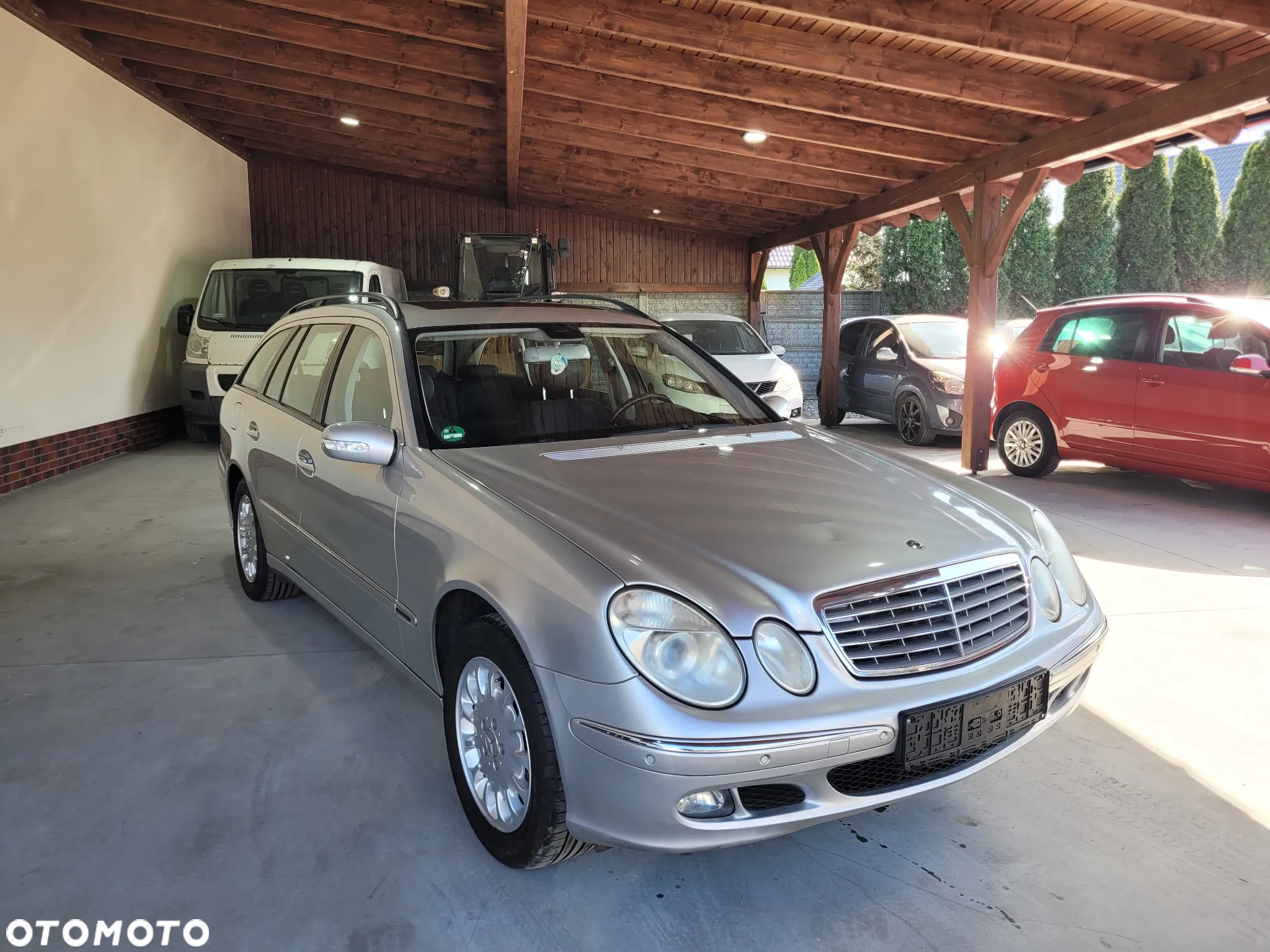 Mercedes-Benz Klasa E 200 T Kompressor Automatik Elegance - 2