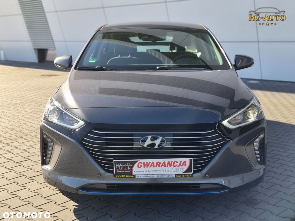Hyundai IONIQ - 16