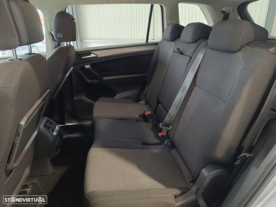 VW Tiguan Allspace 2.0 TDI Confortline DSG - 18
