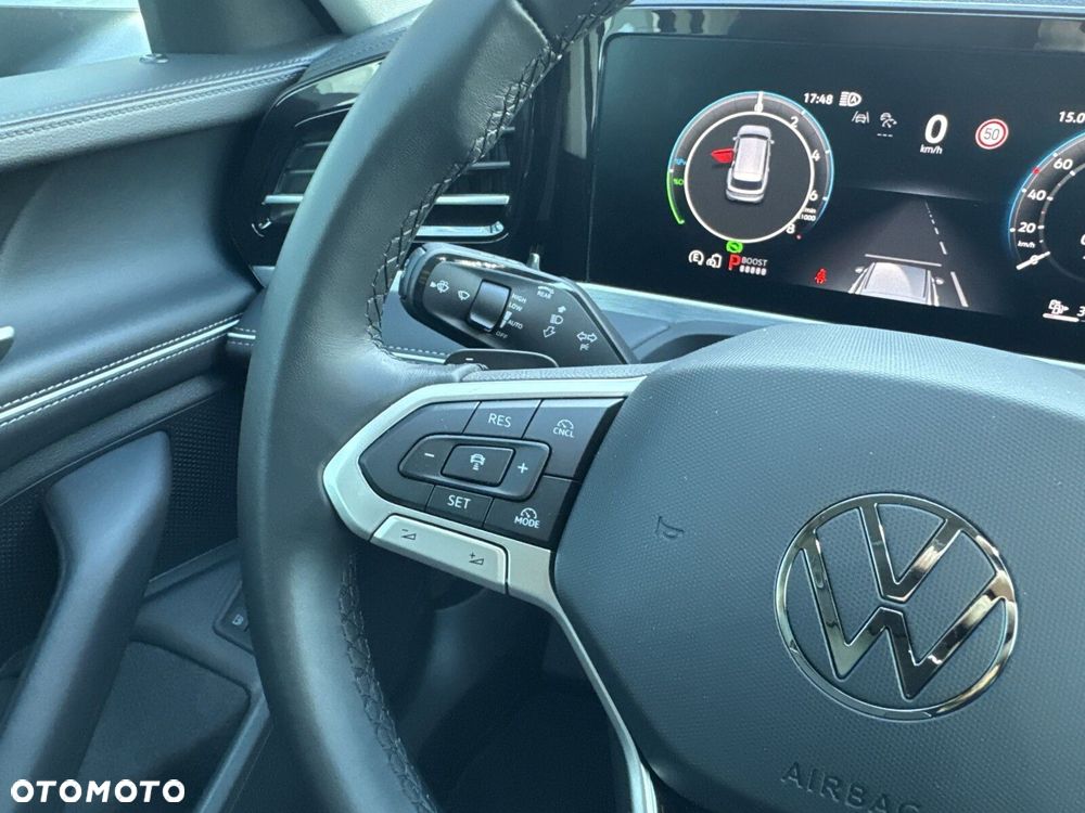 Volkswagen Passat - 29