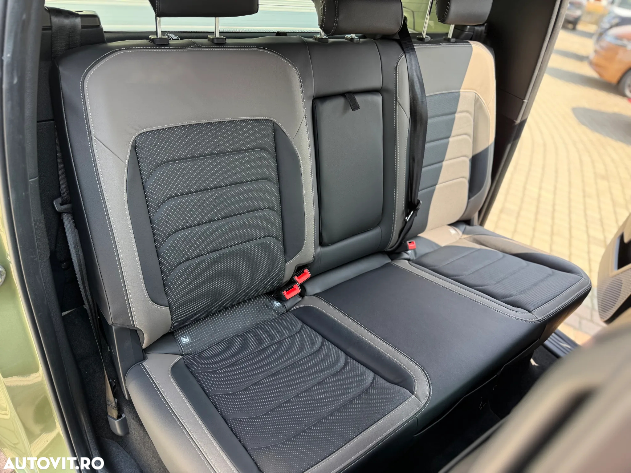 Volkswagen Amarok 3.0 TDI 241 CP 4M 10AT Aventura - 24