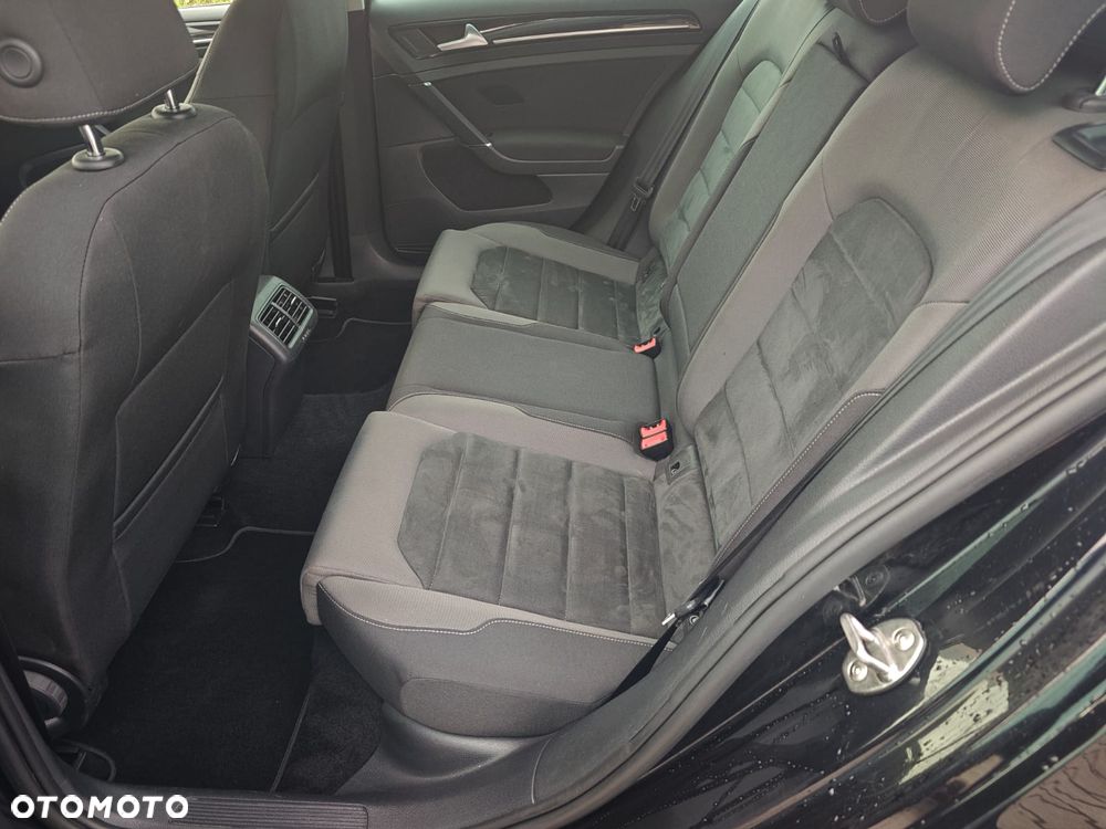 Volkswagen Golf Variant 2.0 TDI SCR DSG R-Line - 14