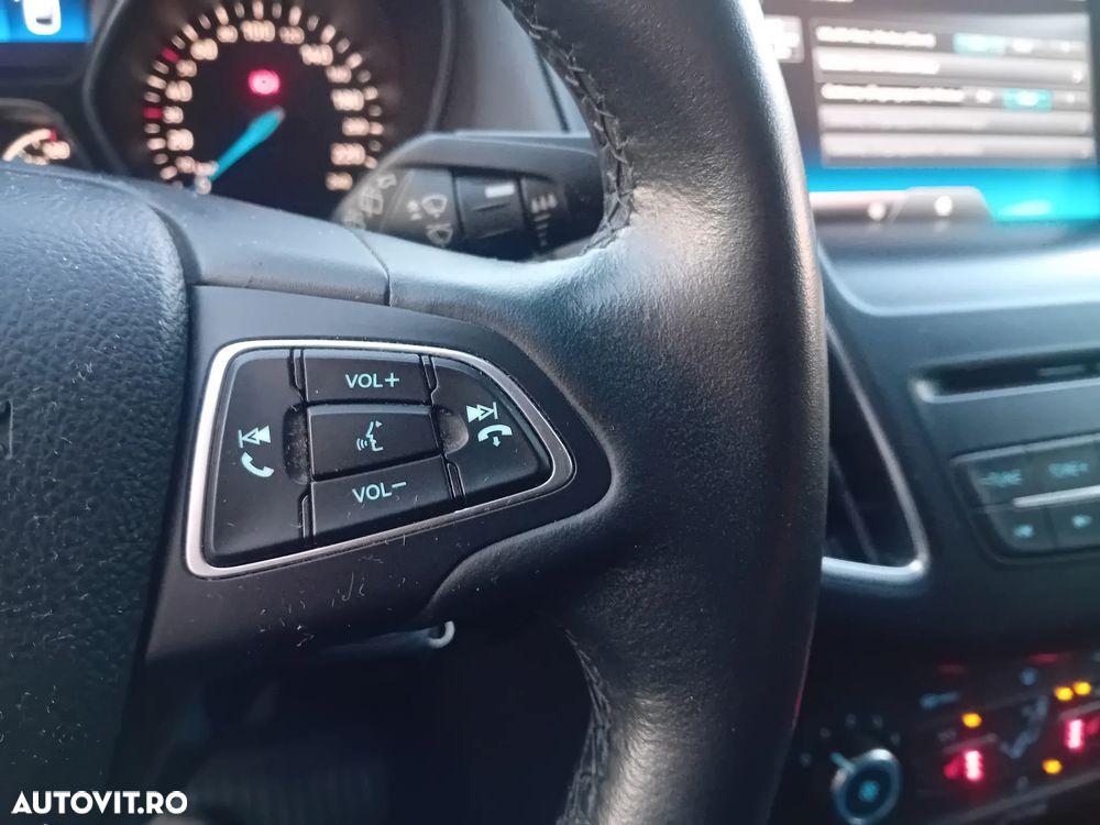 Ford Focus 1.0 EcoBoost Start Stop Titanium - 24