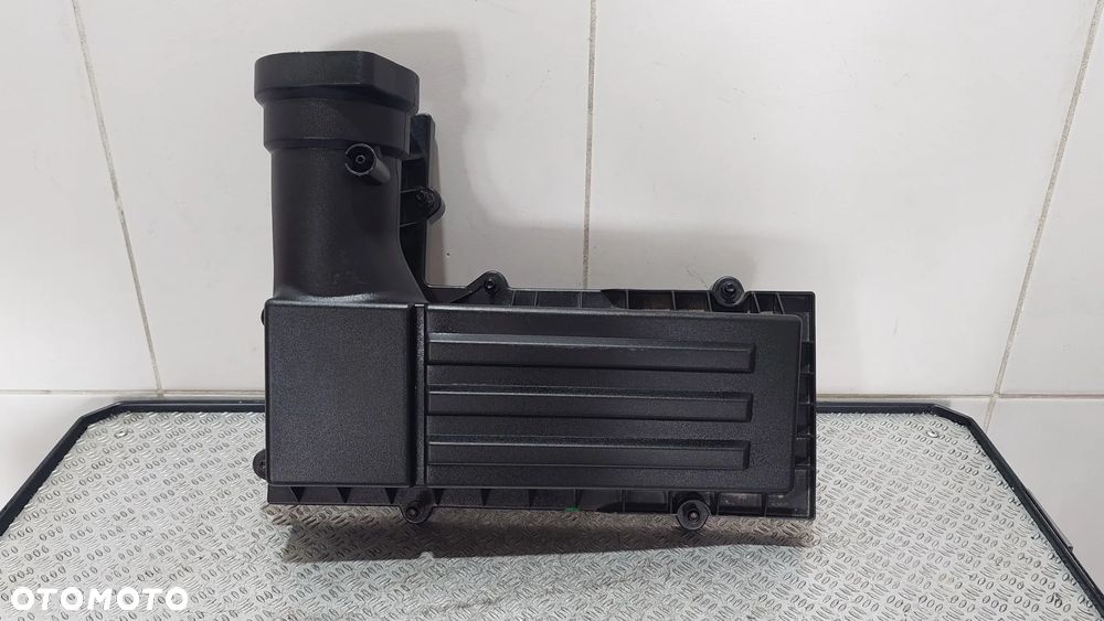 GÓRNA OBUDOWA FILTRA POWIETRZA VW CADDY 2,0TDI R2018 NR 1K0129601CS - 1