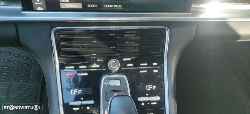 Porsche Panamera Turbo Executive - 47