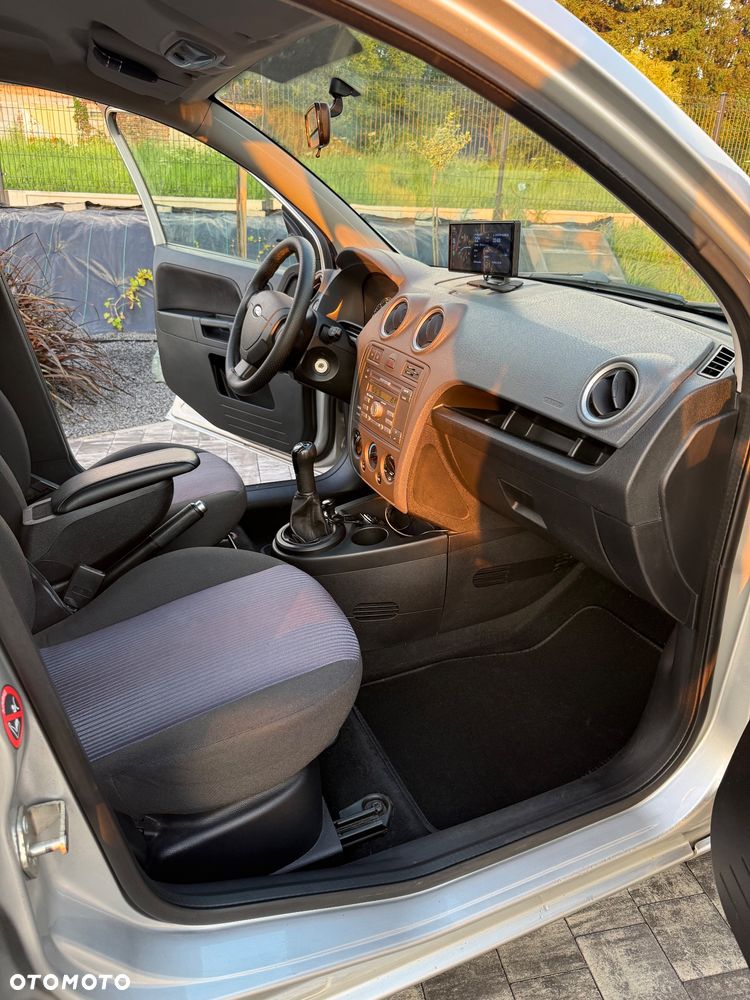 Ford Fusion 1.4 Ambiente - 18