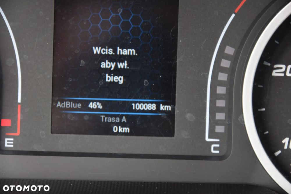 Iveco DAILY MAXI 35S16 / 2.3 - 160 KM / AUTOMAT HI-MATIC / NOWY MODEL / 3 OSOBY / DOSTAWCZE / BLASZAK / KLIMA / 2023 / SERWISOWANY / SPROWADZONY Z NIEMIEC - 33