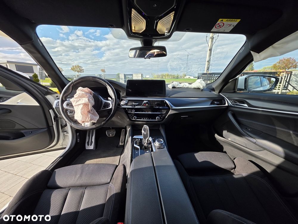 BMW Seria 5 520d xDrive MHEV M Sport sport - 19