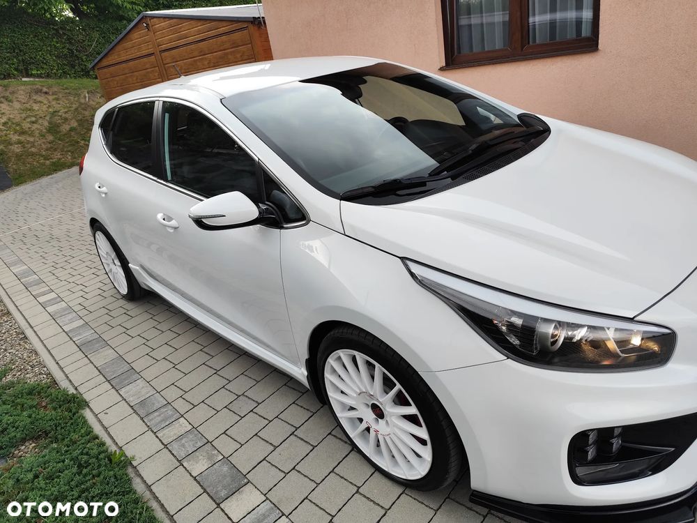 Kia Ceed 1.6 T-GDI GT L - 8