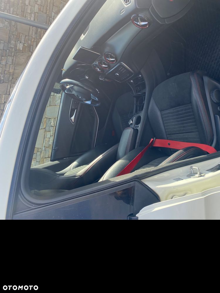 Mercedes-Benz CLA 250 4-Matic Sport - 18