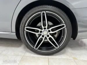 Mercedes-Benz E 220 BlueTEC 4Matic 7G-TRONIC - 4