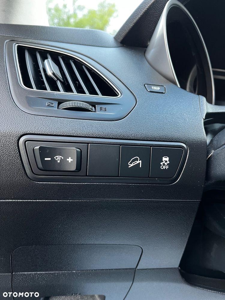 Hyundai ix35 - 11
