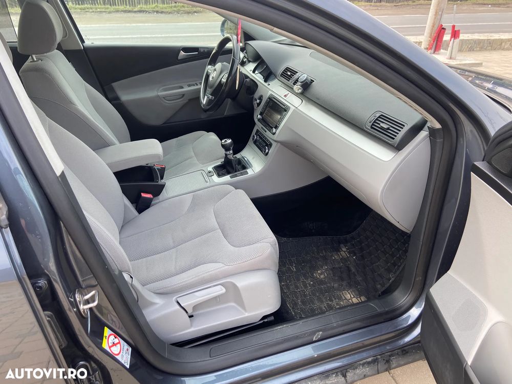 Volkswagen Passat - 14
