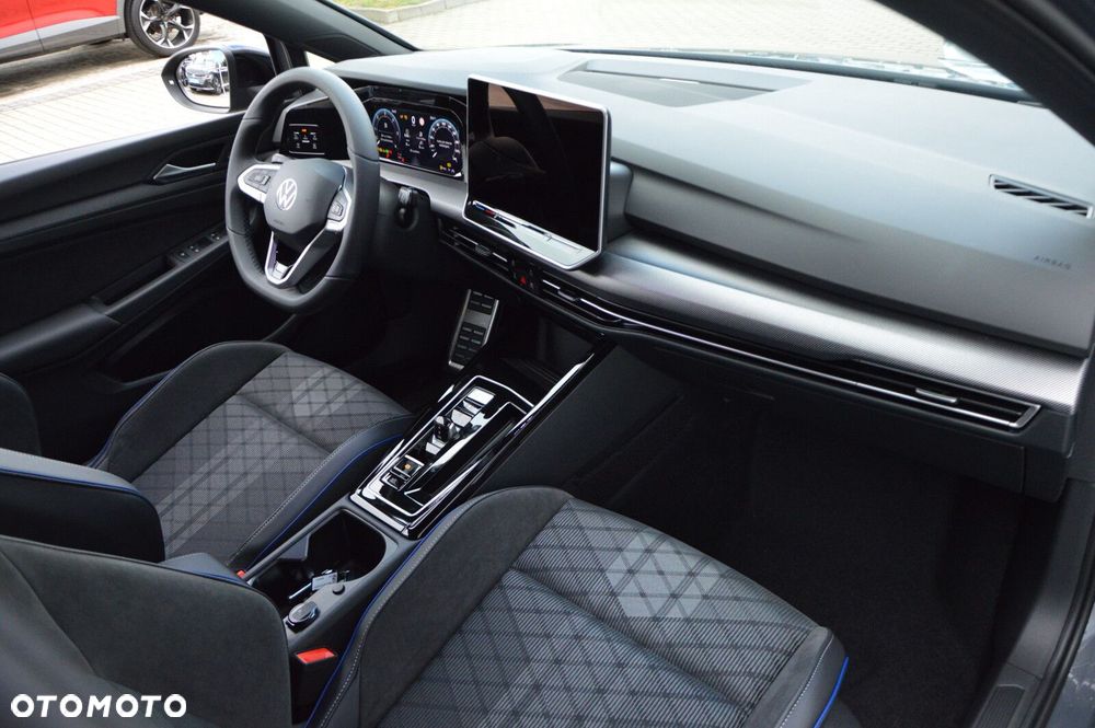 Volkswagen Golf - 21