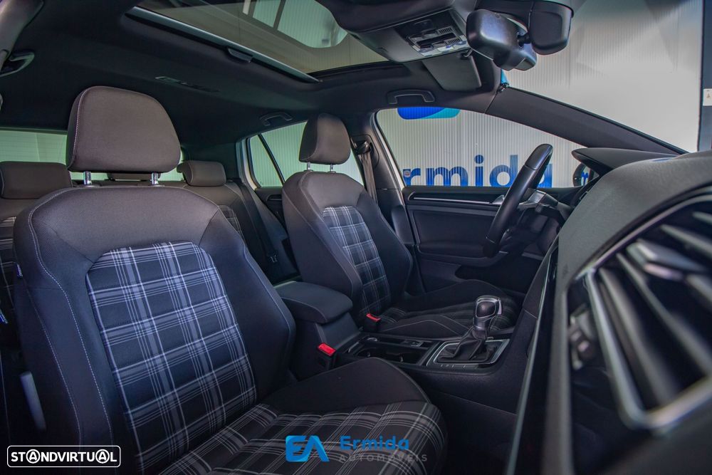 VW Golf 2.0 TDI GTD DSG - 21