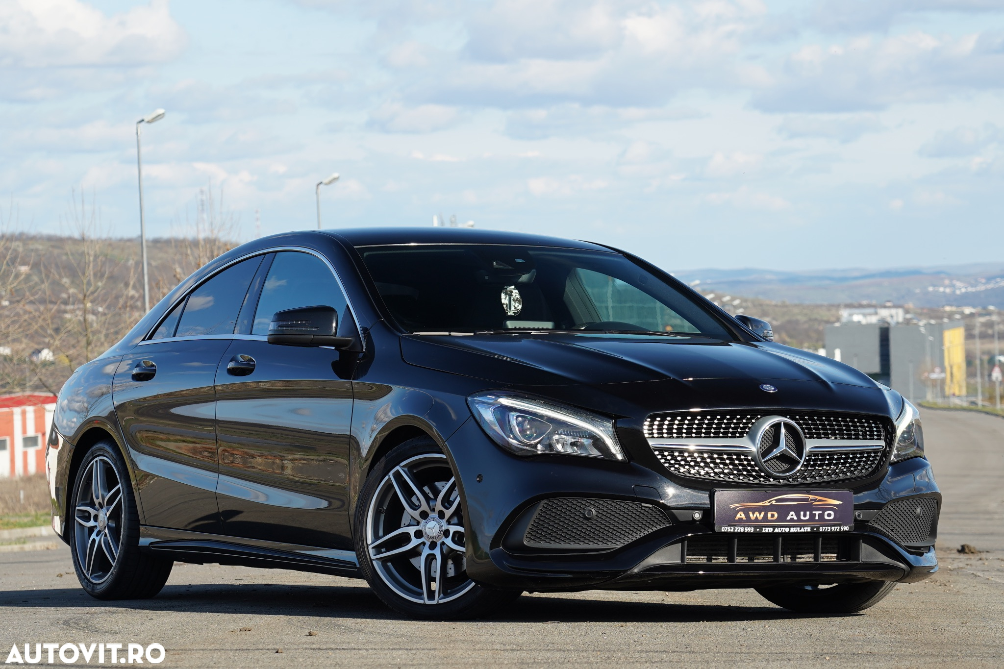 Mercedes-Benz CLA 220 d 7G-DCT AMG Line - 2