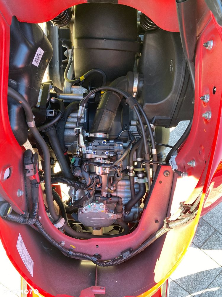 Vespa GTS - 11