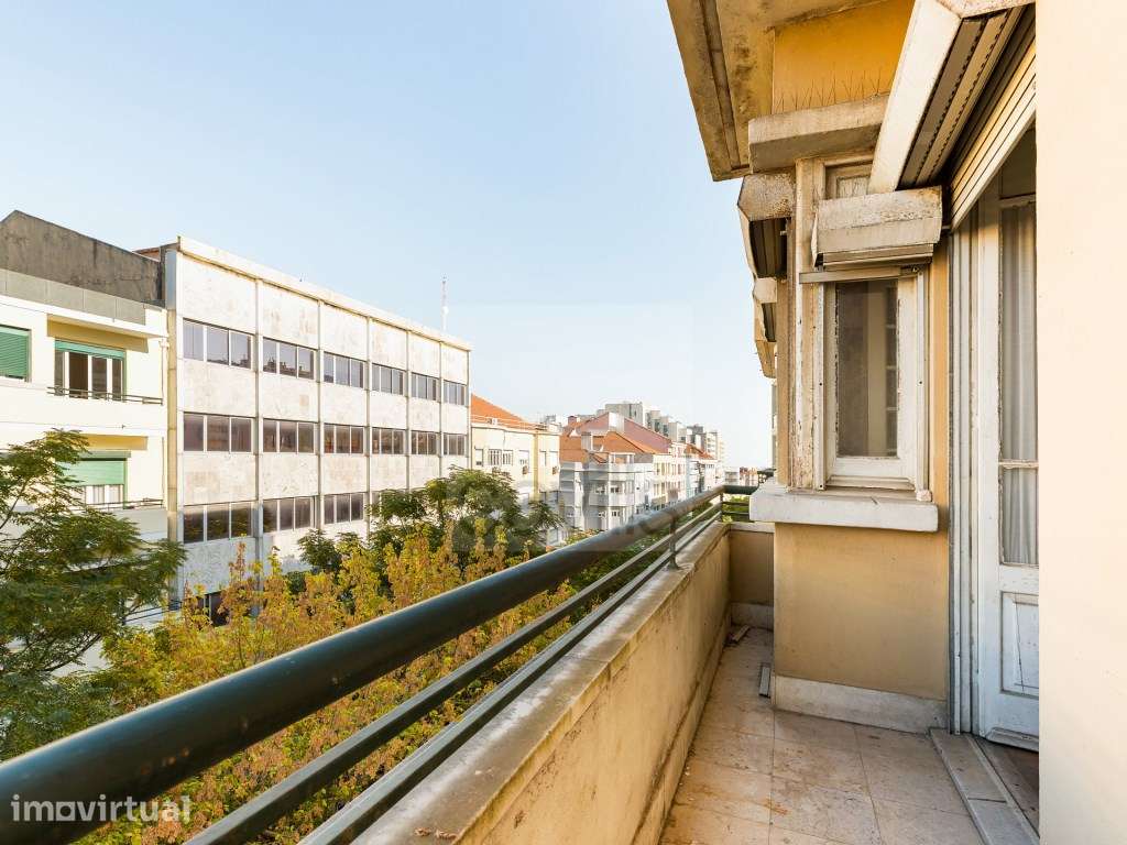 Apartamento T5 na Rua Rodrigo da Fonseca, em Lisboa - Grande imagem: 3/23