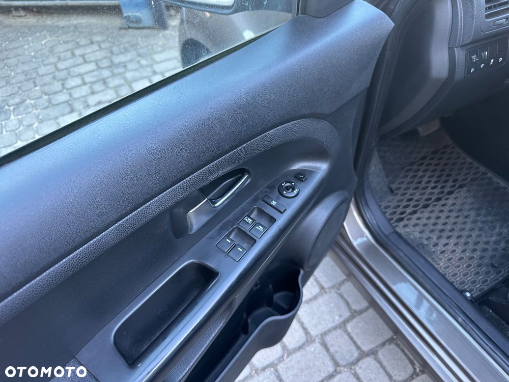 Kia Venga 1.6 Business Line - 26