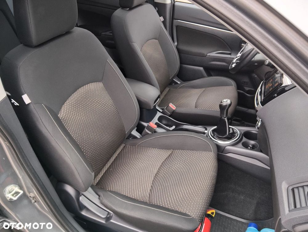 Mitsubishi ASX - 8