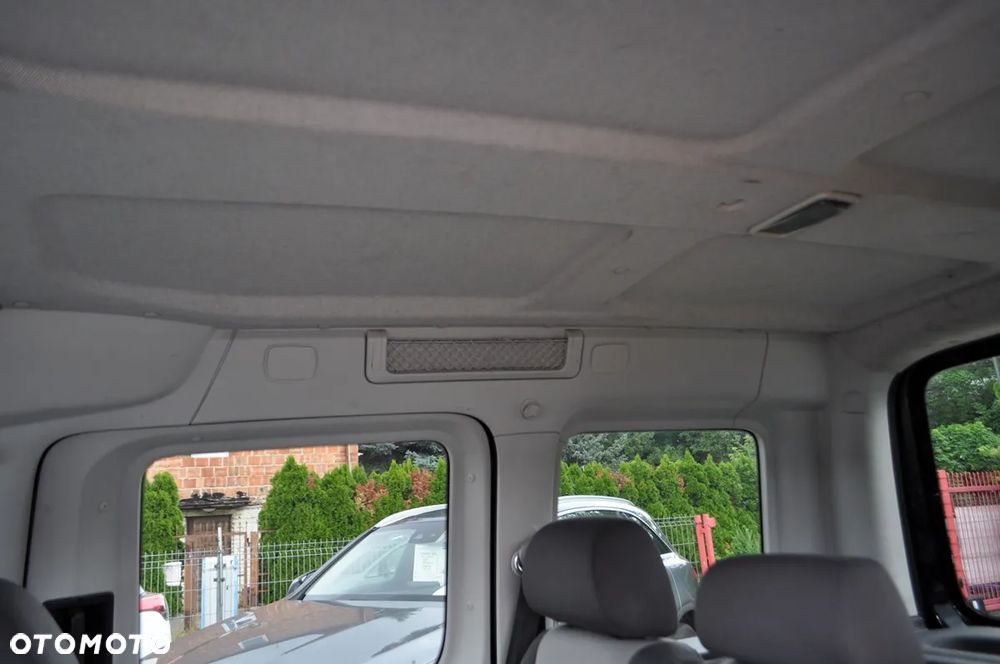 Volkswagen Caddy Comfortline DSG - 26
