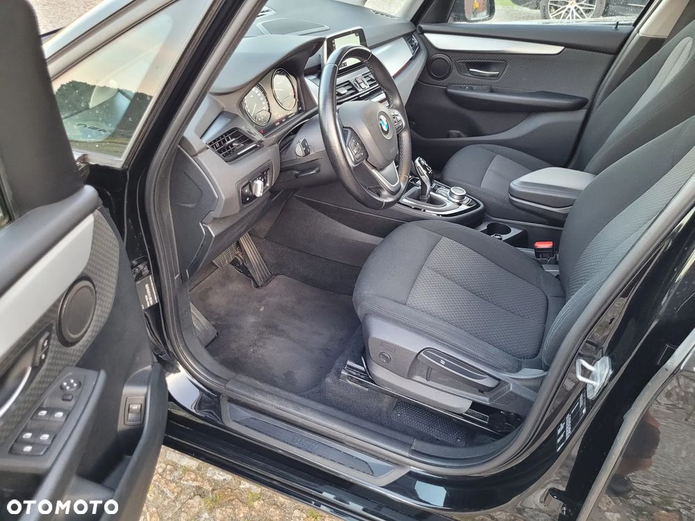 BMW Seria 2 218d Advantage - 24
