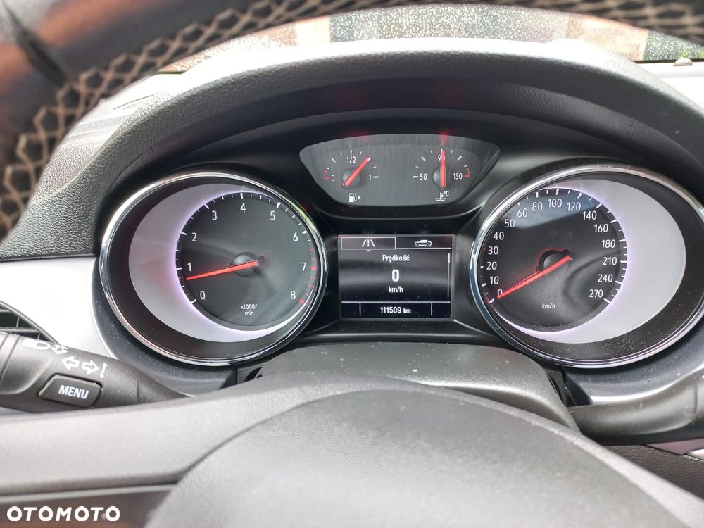 Opel Astra 1.4 Turbo 120 Jahre - 10