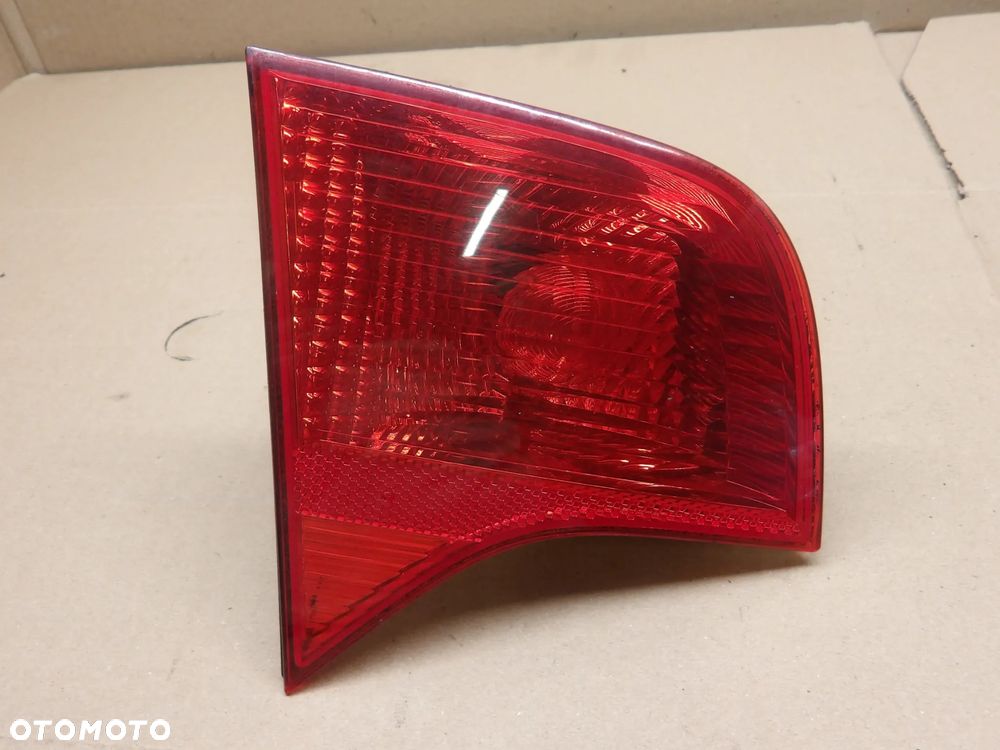 AUDI A4 B7 SEDAN 04-08 2.0TDI LAMPA TYŁ TYLNA W KLAPE PRAWA LEWA - 3