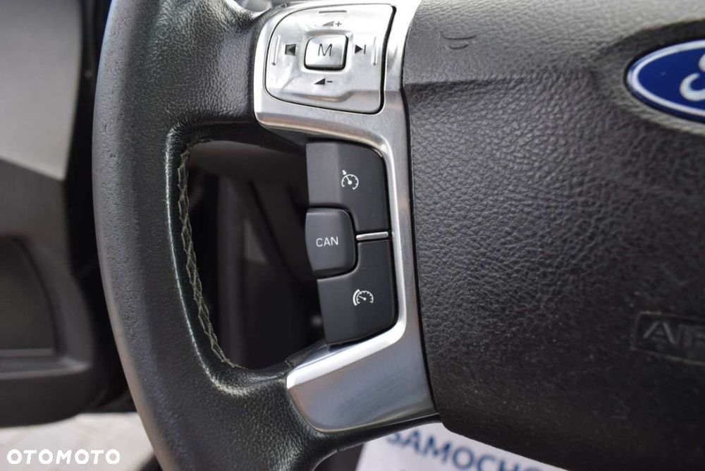 Ford Mondeo - 27
