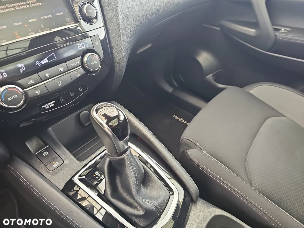 Nissan Qashqai 1.3 DIG-T N-Connecta DCT - 15