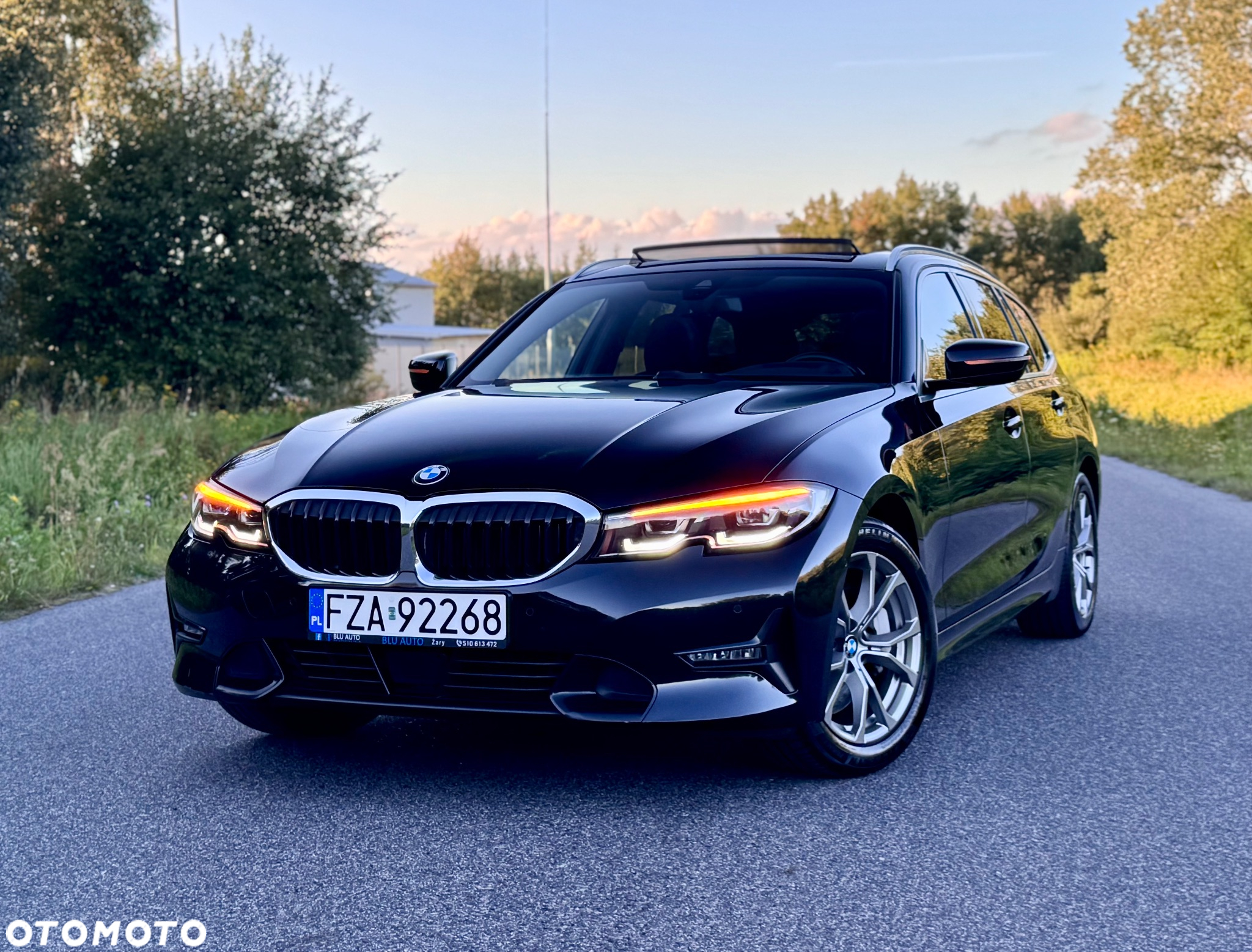 BMW Seria 3 330i - 4