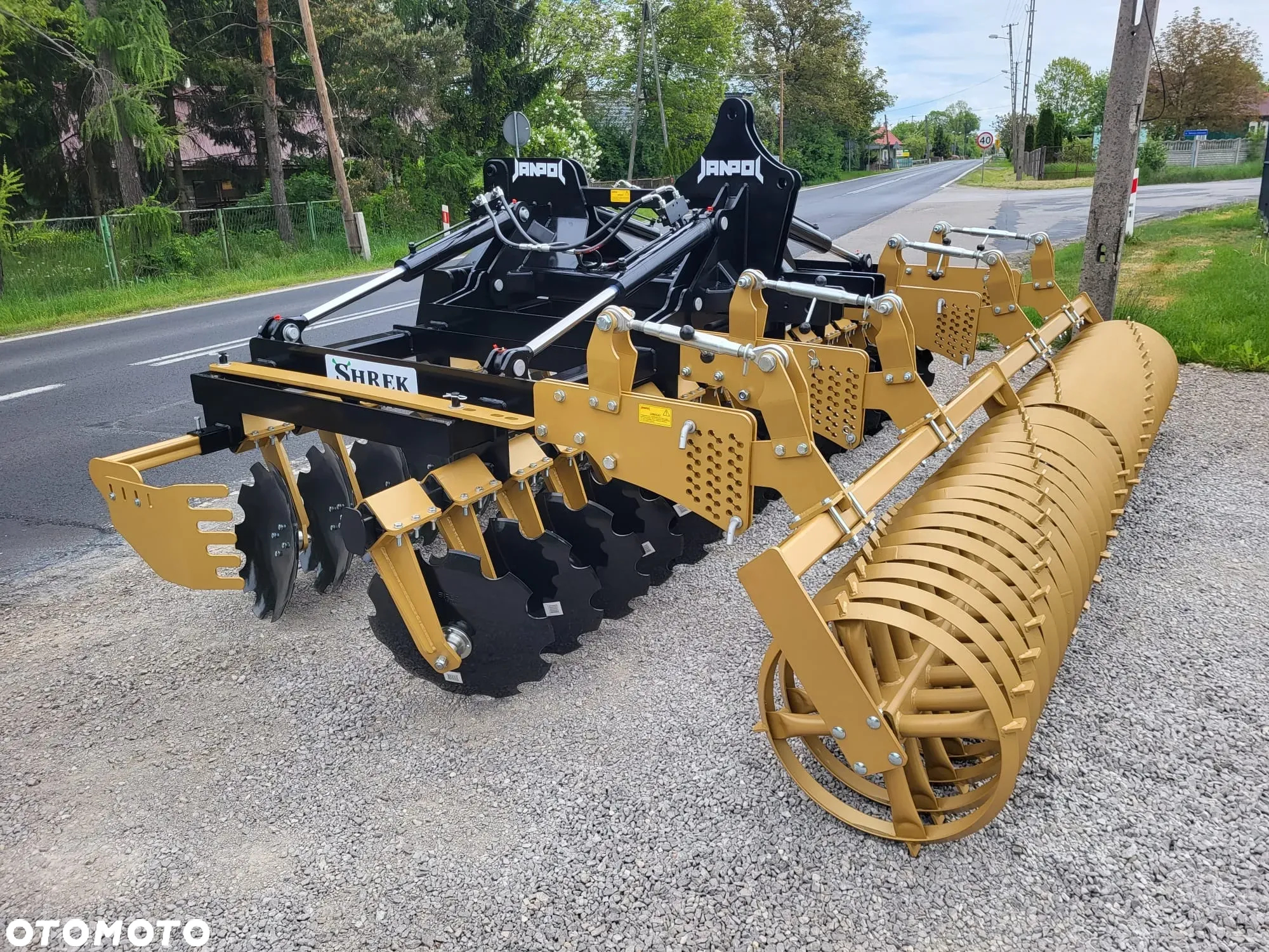 BRONA TALERZOWA talerzówka ciężka/ 4m/ 4 siłowniki/ wał daszkowy fi600 - 8