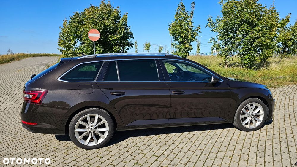 Skoda Superb 2.0 TDI L&K DSG - 5