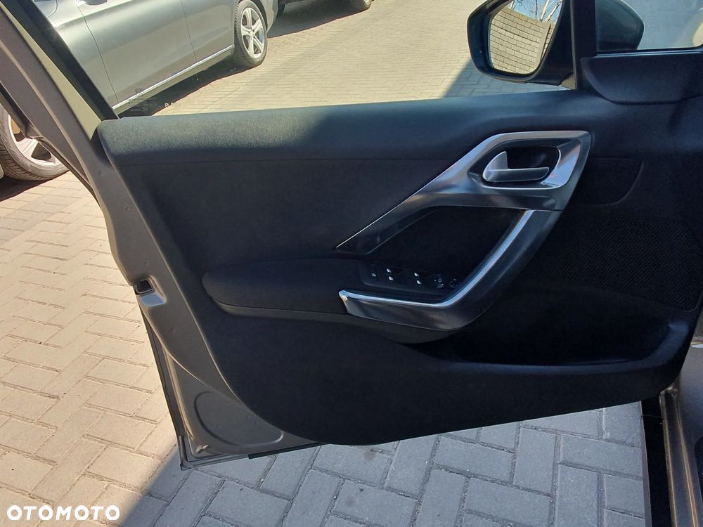 Peugeot 2008 - 23