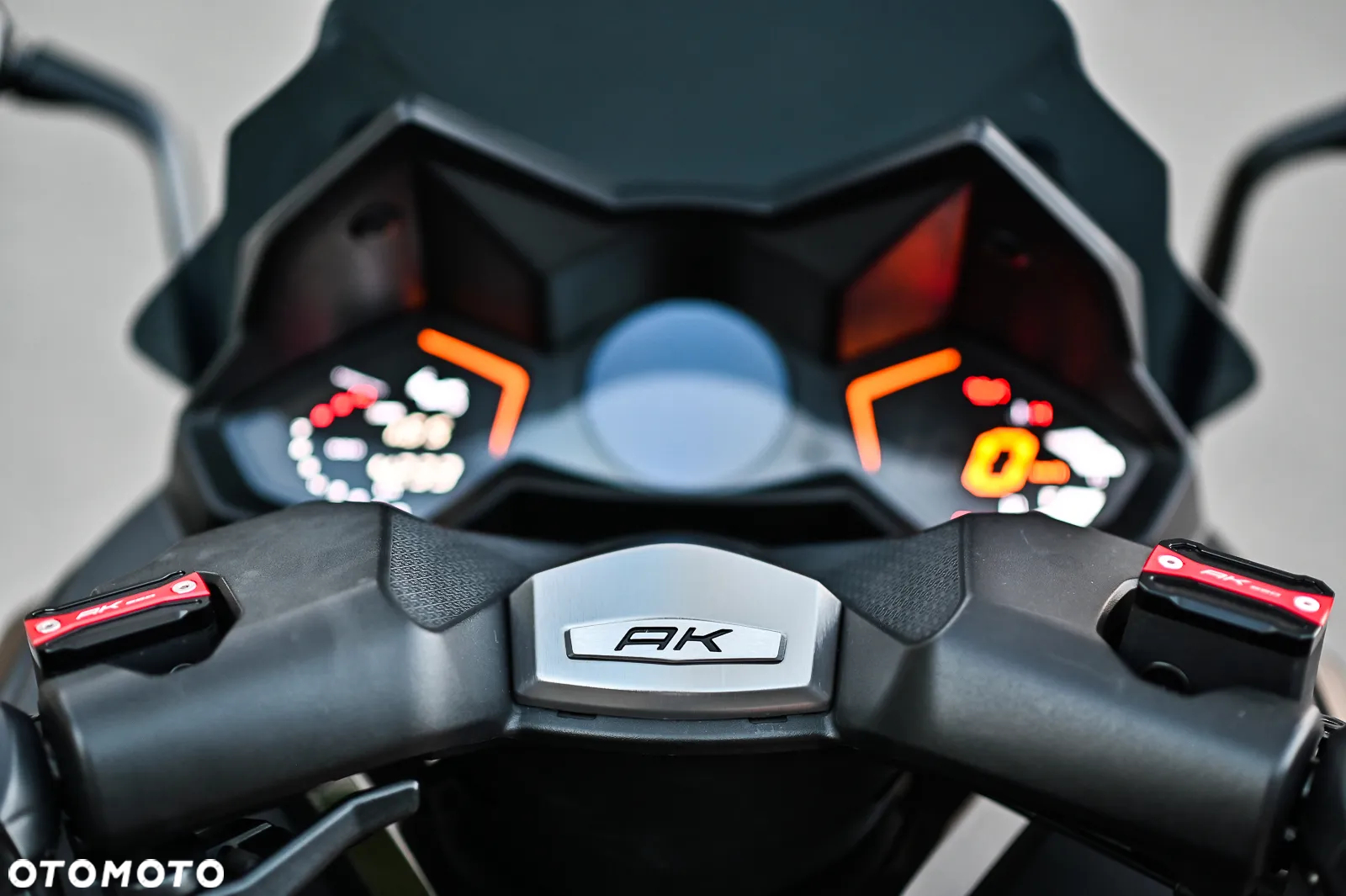 Kymco AK 550 - 17