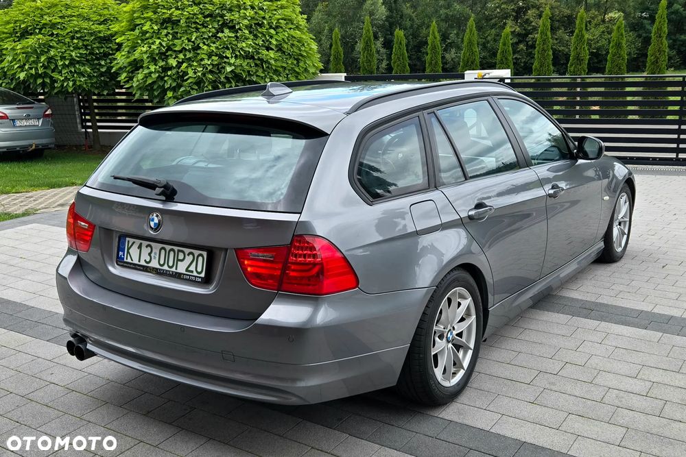 BMW Seria 3 320d xDrive DPF Edition Fleet Sport - 7