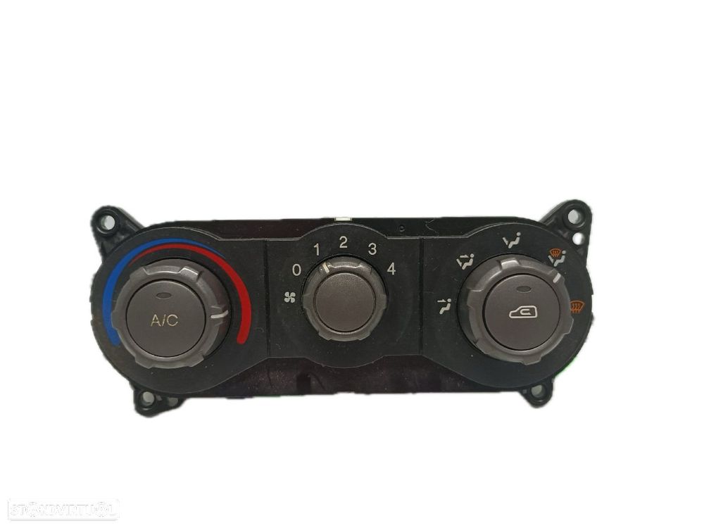 Comando / Botão De Sofagem / Climatronic Hyundai Matrix (Fc) - 1