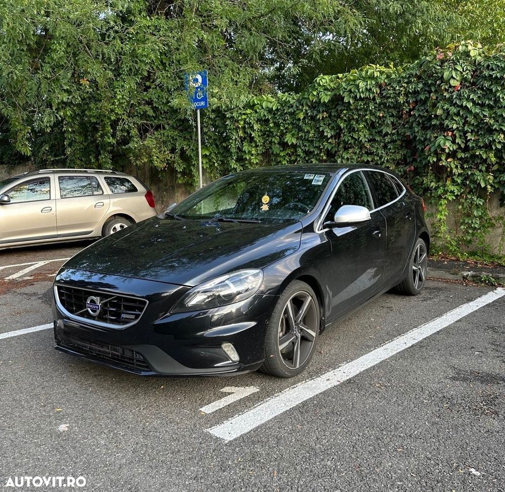 Volvo V40 D4 VEA Aut. R-Design - 1