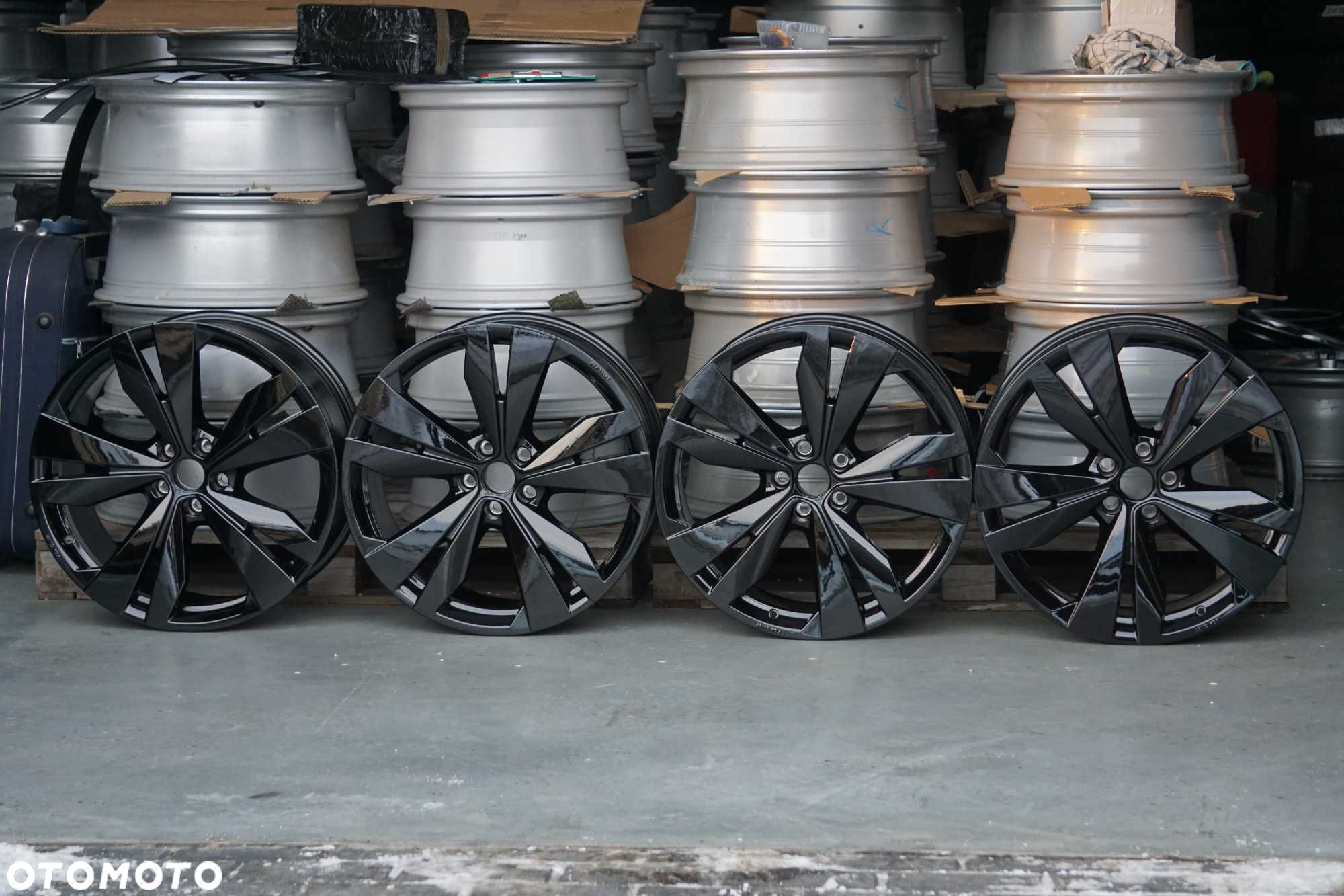 Alufelgi oryginal VW 5x112 9Jx20 et42 cb57,1 jak nowe, 2022rok czarne - 2