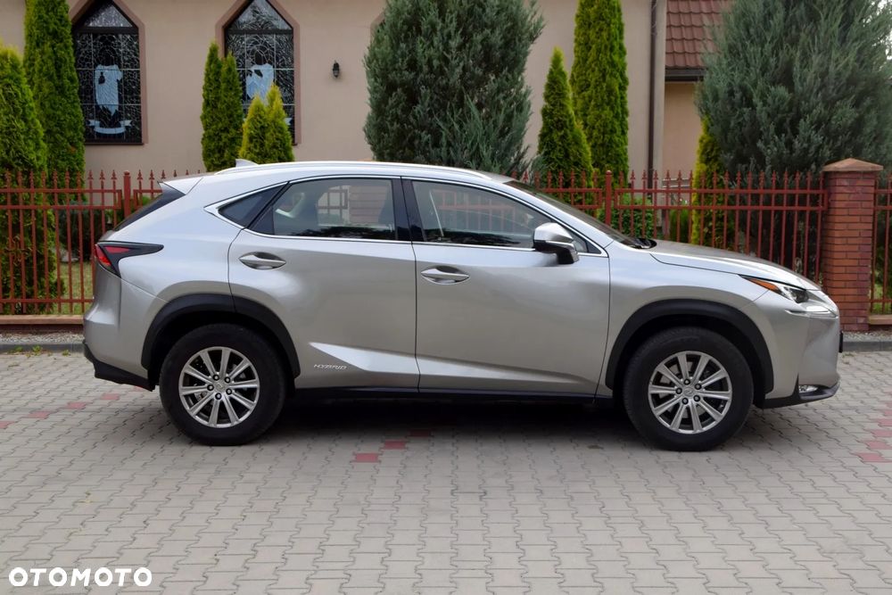 Lexus NX 300h Elite AWD - 8