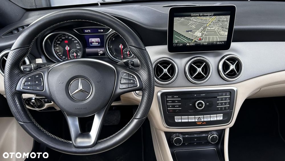 Mercedes-Benz CLA - 14