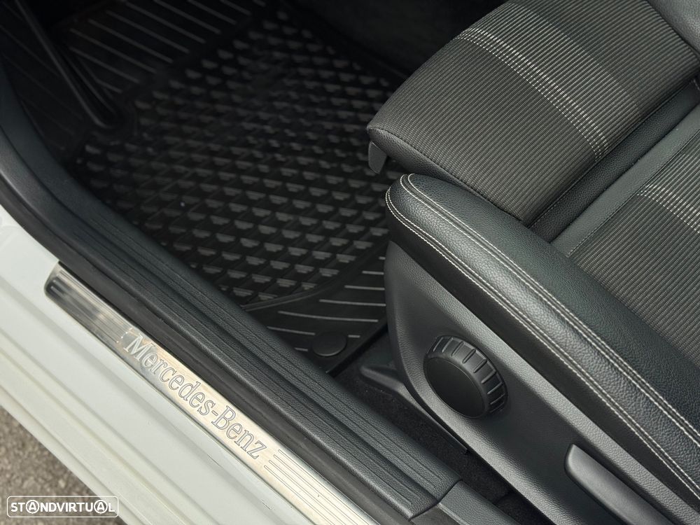 Mercedes-Benz CLA 180 d Shooting Brake Urban - 11