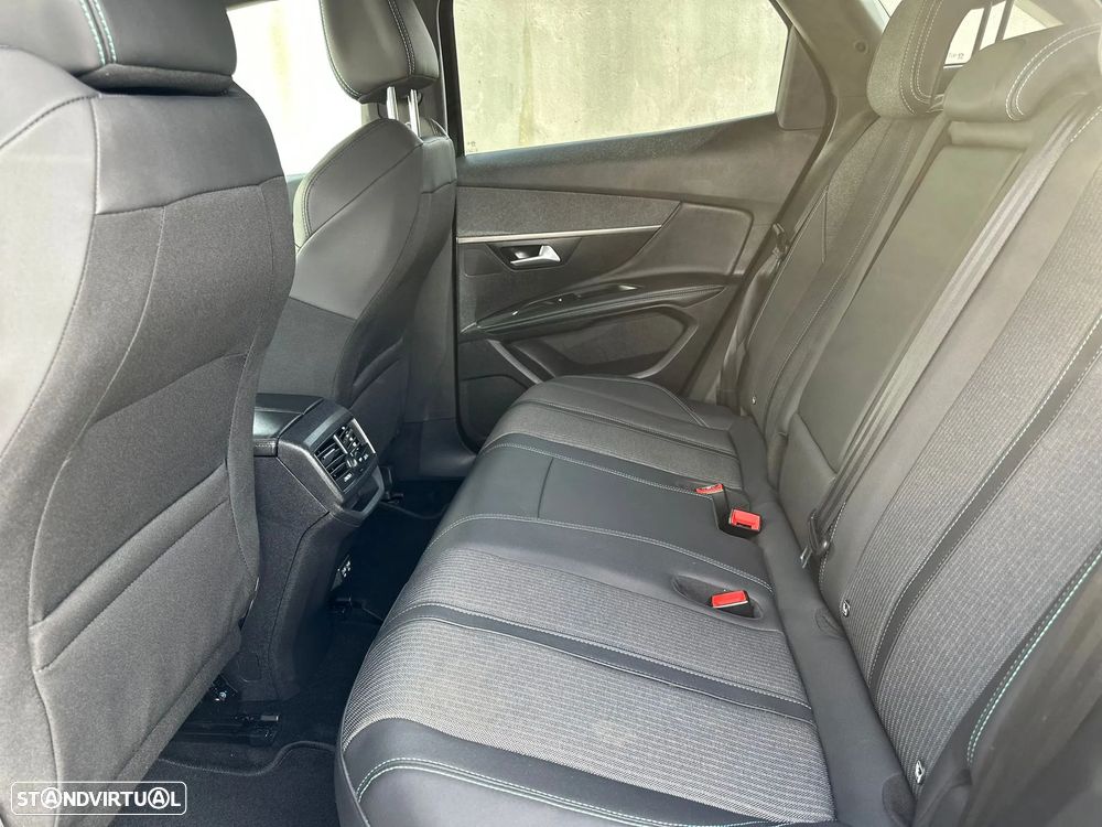 Peugeot 3008 1.6 Hybrid Allure e-EAT8 - 33