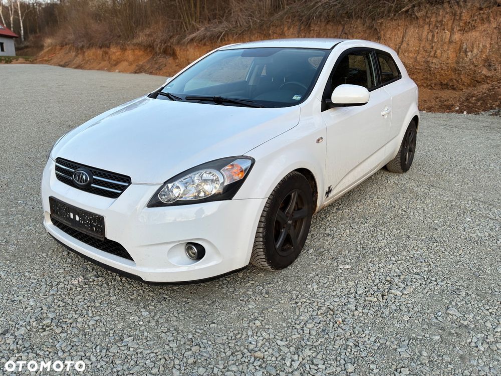 Kia Ceed 1.4 CVVT Attract - 2