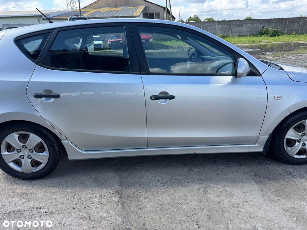 Hyundai i30 zderzak przód lift 2R kolor srebrny drzwi przednie prawe lewe maska wspomaganie elektryczne drzwi tylne lewe prawe lampa przód maska szary błotnik prawy lewy zderzak tył - 5