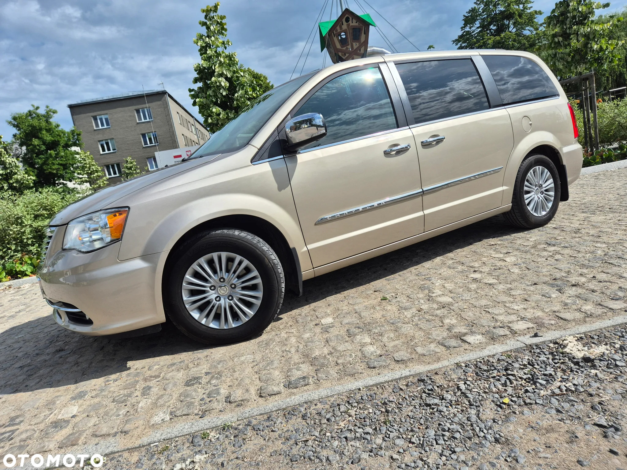 Chrysler Town & Country 3.6 Limited - 29